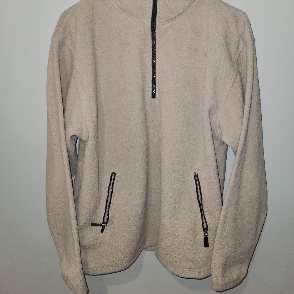 Cozy Beige Fleece Pullover with Black Zipper Accents